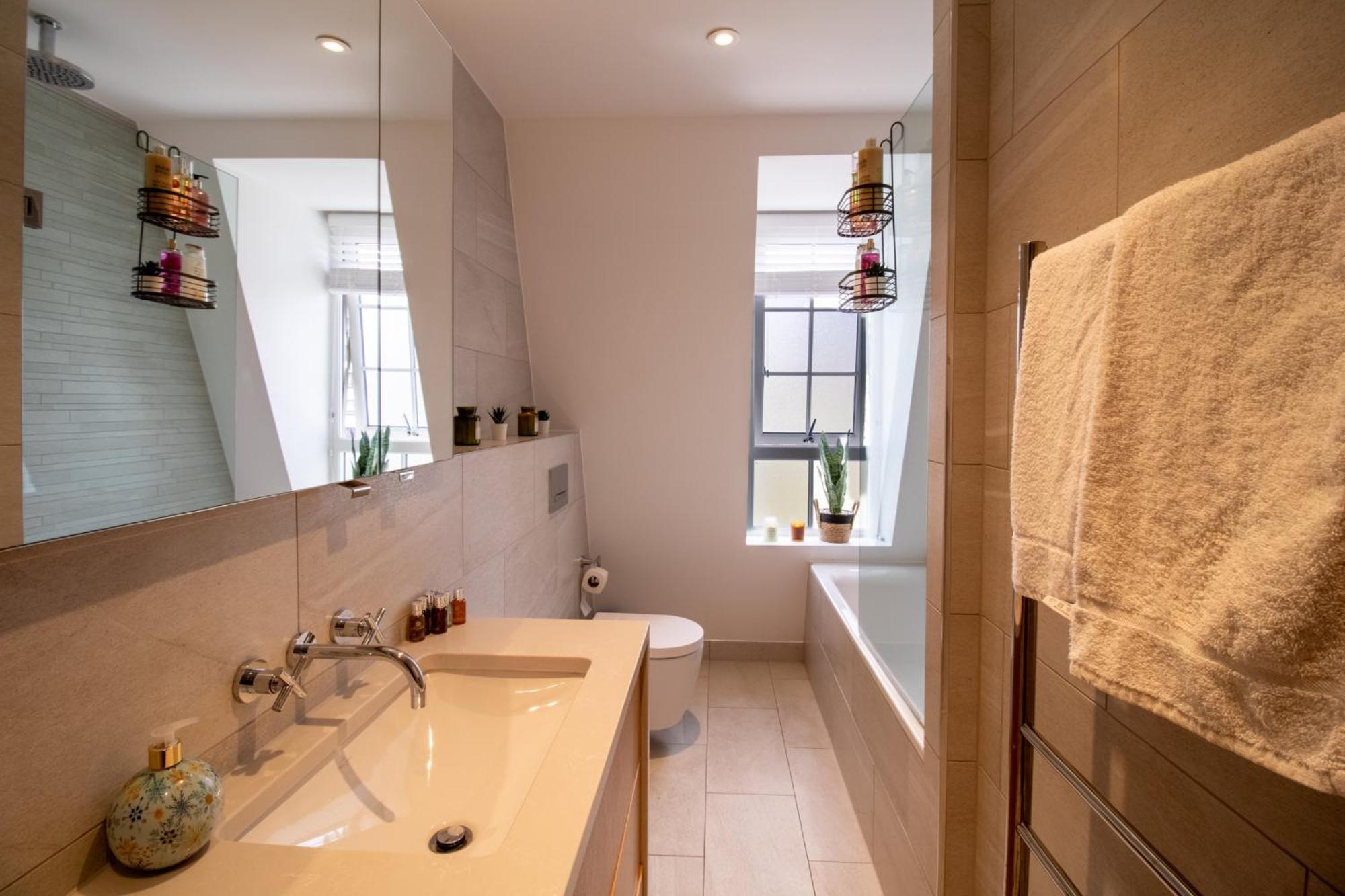 Elegant 3-Bedroom Penthouse In Marble Arch 70 伦敦 外观 照片